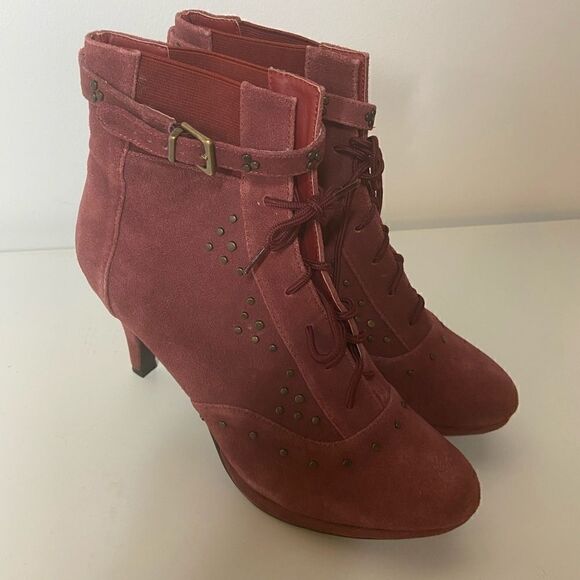 NWOT Lou Lou de la Falaise Red Suede Boots - Picture 1 of 10